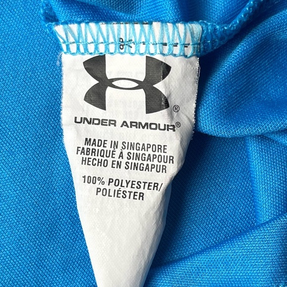 ⭐️ Under Armour Short Sleeve Running Shirt | Size Medium | ColdBlack HeatGear - Picture 6 of 9